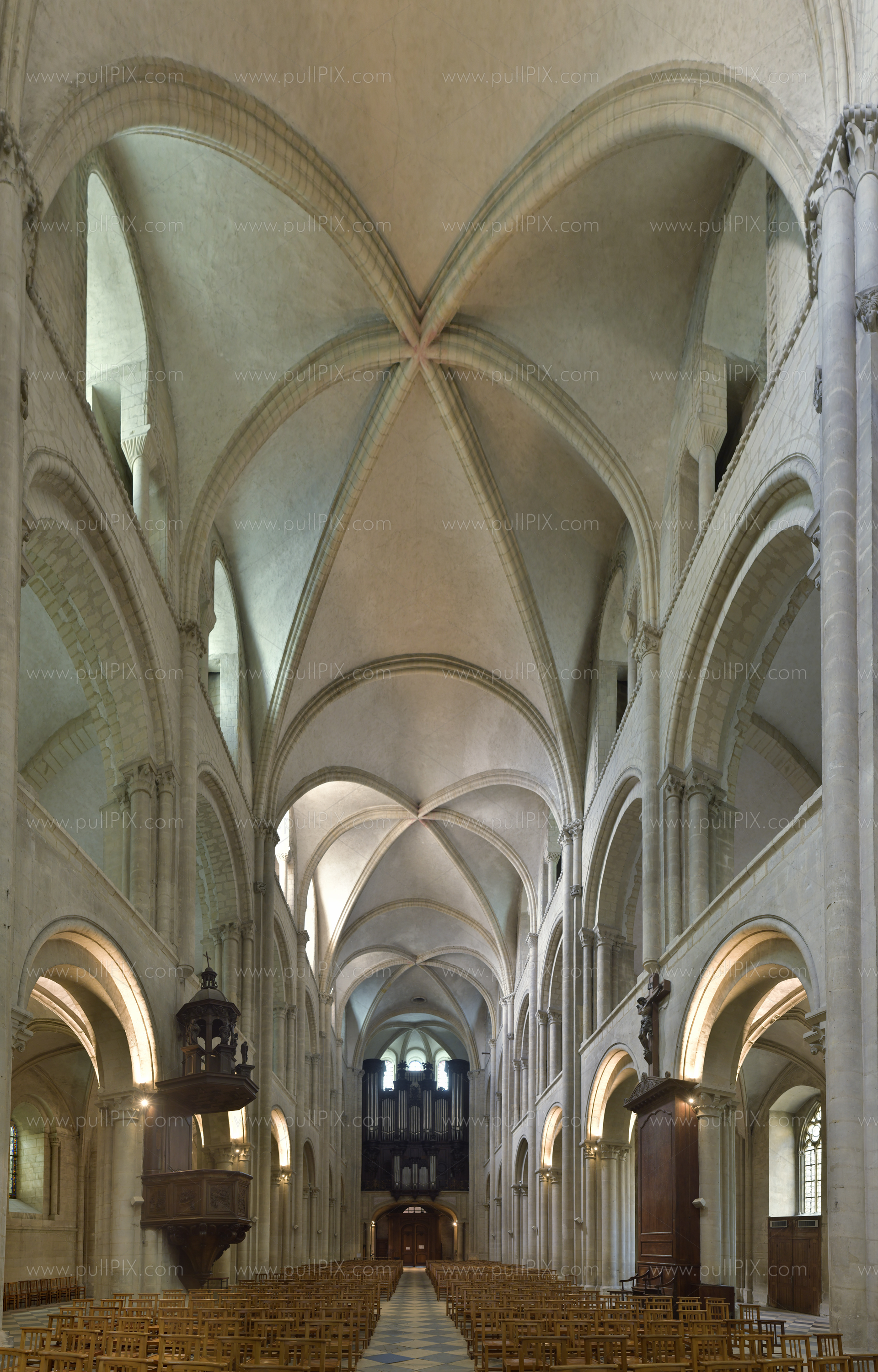 Preview St Etienne de Caen.jpg